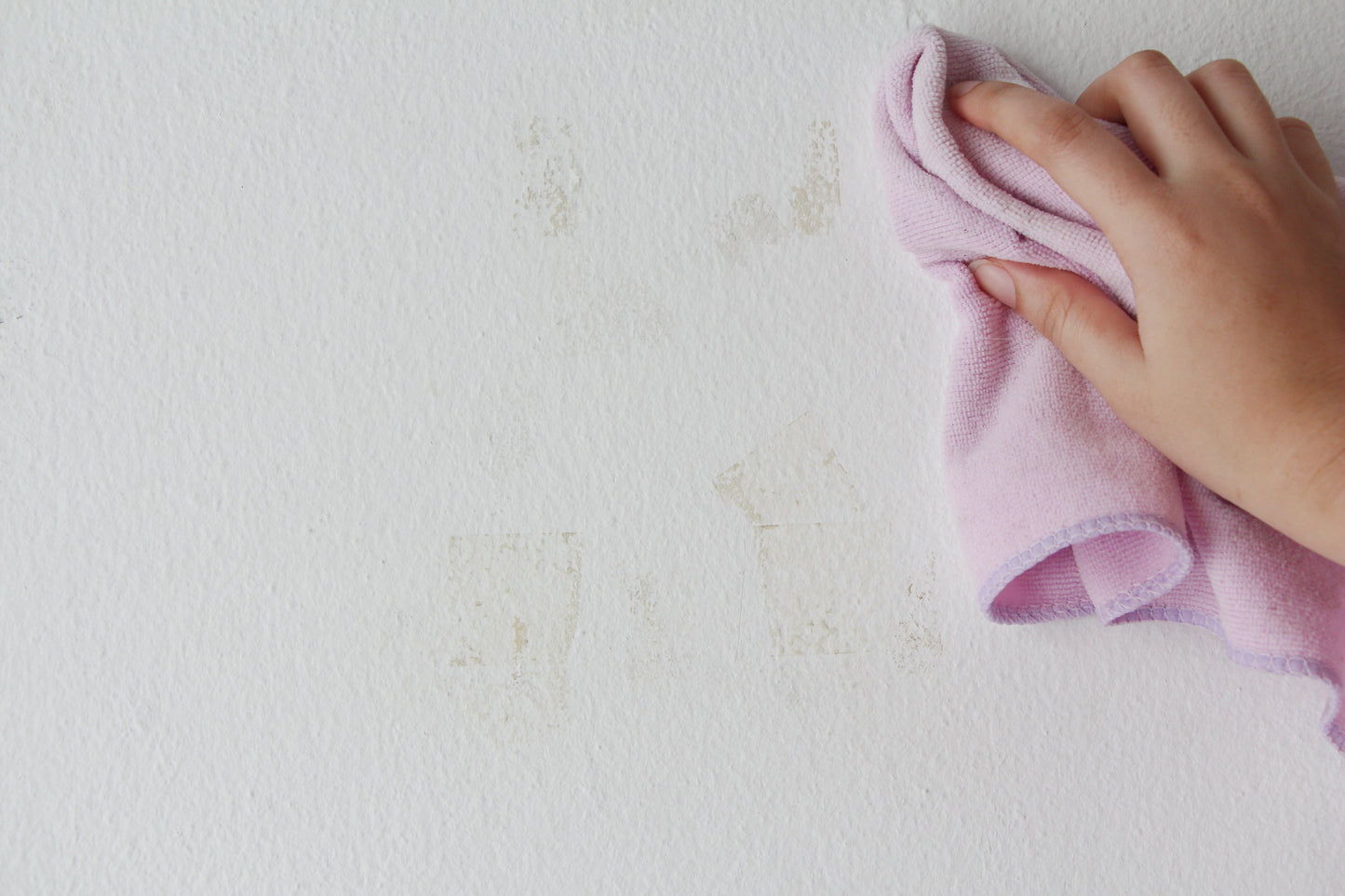 How to Remove Sticker Residue From Glass, Plastic, Wood, and Metal Without Damage